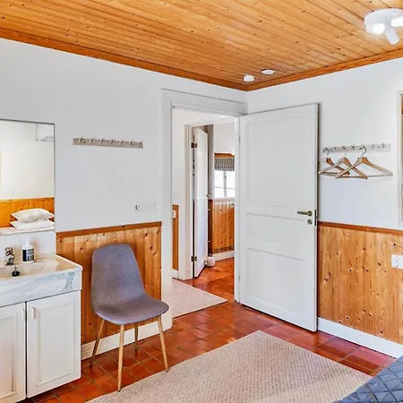 Punatulkku By Interhome * Hirsjärvi