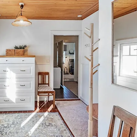 Punatulkku By Interhome * Hirsjärvi