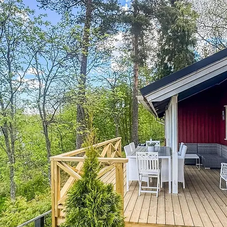 Punatulkku By Interhome * Hirsjärvi