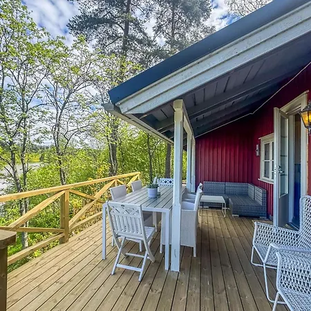 Punatulkku By Interhome Hirsjärvi