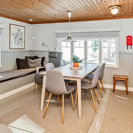 Punatulkku By Interhome