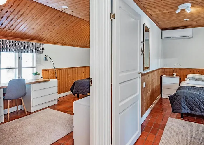 Punatulkku By Interhome Hirsjärvi