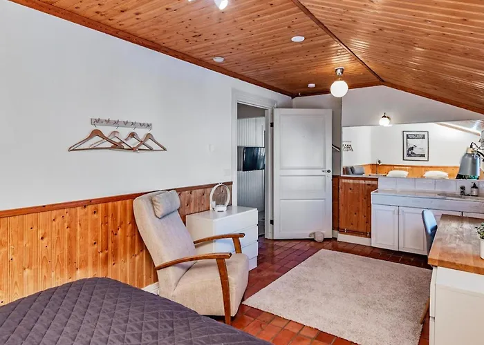 Punatulkku By Interhome * Hirsjärvi