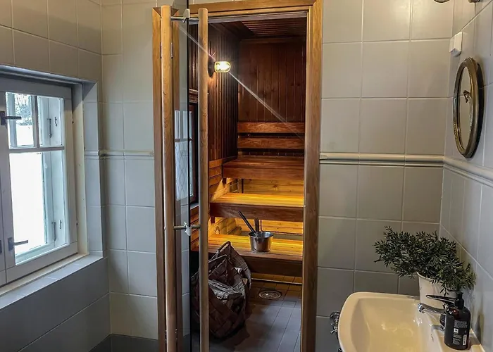 Punatulkku By Interhome * Hirsjärvi